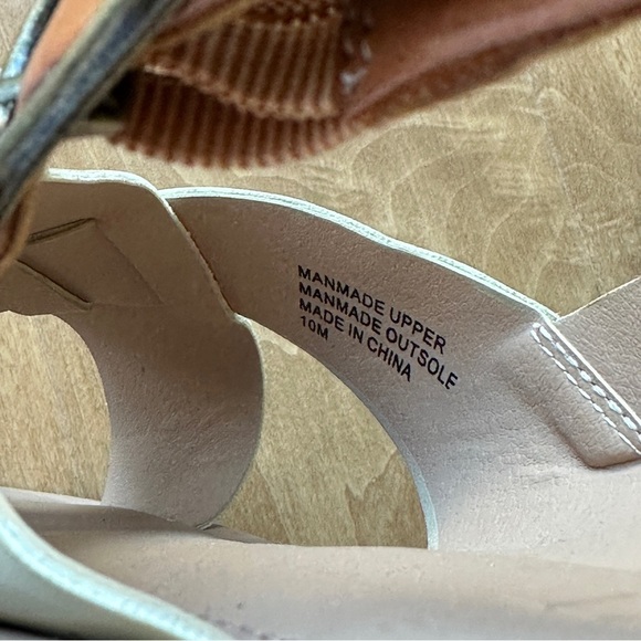 LOFT Criss Cross Flat Strappy Sandals, Cream/Tan, Size 10M - Picture 11 of 12